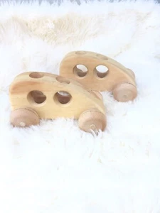 Kids Wooden Toys 2 Cars Solid Wood Hand Made Maine Made Different Drummer USA - Picture 1 of 6