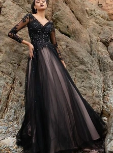 Unique Black Gothic Lace Wedding Dress Bridal dress Sequin Custom made Backless - Picture 1 of 7