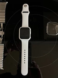 Apple Watch 4, 44 mm, Edelstahl, GPS + Cellular, mit Zubehör - Bild 1 von 22