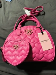 NEU MIT ETIKETT JUICY COUTURE HERZ GESTEPPT SAFTIG ROSA KUPPEL SCHULTERTASCHE MIT HERZ MÜNZBÖRSE - Bild 1 von 10