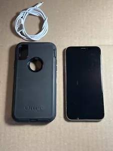 Apple iPhone X - 64GB - Silver (Unlocked) A1901 (GSM) Read - Picture 1 of 12