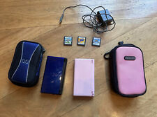 Zwei Nintendo Ds Lites kobaltblau & rosa Spiele & Hüllen enthalten 1 Ladegerät