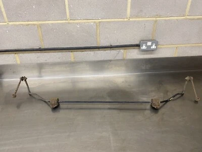 Estabilizador barra antirrodillo trasera BMW Serie 1 3 M Sport E81 E87 E90 E91 E92 6764423 Foto 1 de 4