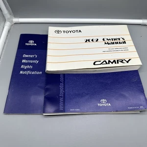 2002 Toyota Camry Owners Manual OEM B01B62009 Warranty Book Set - Bild 1 von 1