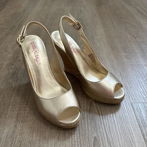 Lilly Pulitzer Leather Gold Wedge Heel With Adjustable Ankle Strap Size 6.5 - Picture 1 of 10