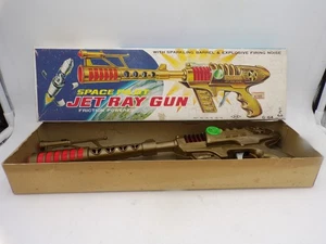 Vintage 60's Taiyo Japan Friction Space Pilot Jet Ray Gun Rifle NOS Nomura - Picture 1 of 9