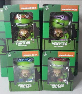 Juego completo de 4 figuras Teenage Mutant Ninja Turtles Kidrobot 3" Foto 1 de 4