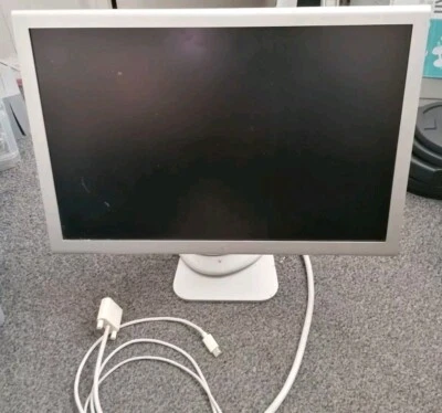 Apple Cinema Cinema Display 23" A1081  - For Parts Screen Not working  - Image 1 of 3