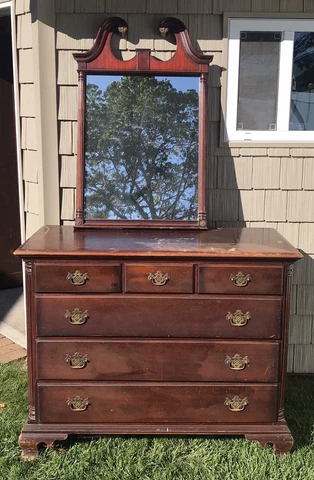 1 Piece Antique Mahogoney Furniture Kling Dresser WITH MIRROR ! Cover