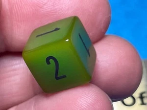 BEAUTIFUL ——-GREEN BAKELITE DICE ————B-1 - Picture 1 of 10