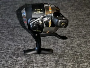 Shakespeare Synergy Steel Synsteel6U LEFT HANDED Spinning Fishing Reel Black EUC - Picture 1 of 5