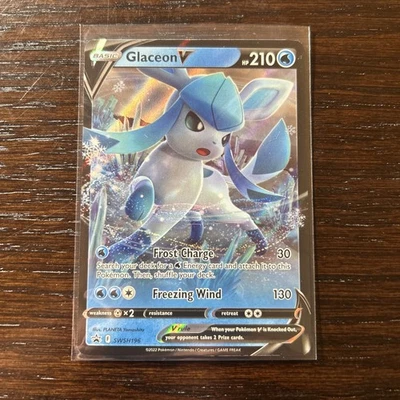Glaceon V SWSH196 SWSH: Sword & Shield Promo Cards Holo - Image 1 of 2