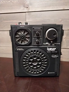 Sanyo AC-DC Dynamic Jet Sound Amplifier Speaker - Picture 1 of 10
