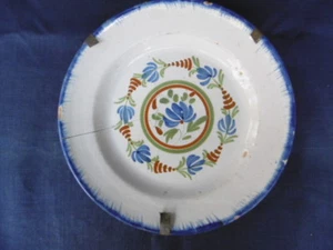 ASSIETTE EN FAIENCE DE L'EST - XIXè 23 cm- RESTAURATION ANCIENNE AGRAFE - Imagen 1 de 4