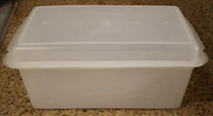 Vintage Tupperware Millionaire Line Bread or Cracker Keeper 171-2 LQQK - Picture 1 of 6
