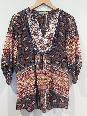 Blusa Figueroa y Flor Talla M Transparente Escote en V Floral Túnica 3/4 Pestaña Enrollable Foto 1 de 4