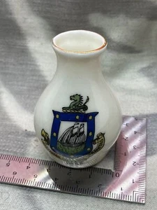 Original Vintage Crested China Ware Vase - Ryde - Isle of Wight - Picture 1 of 8