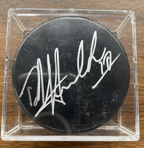 RARE Vintage Buffalo Sabres Dale Hawerchuk Auto Hockey Puck FREE CASE/USA SHIP - Picture 1 of 2