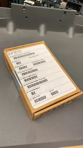 QFX-QSFP-40G-SR4 - Juniper 40G QSFP SR4, New in original box - Picture 1 of 1