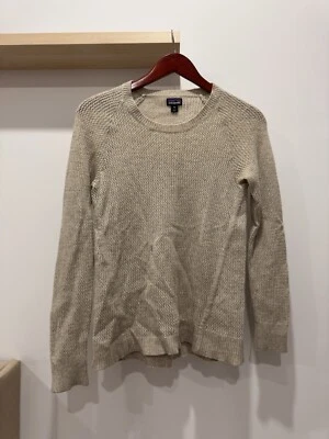 Женский свитер из переработанного кашемира Patagonia XS бежевый базовый слой вязаный круглый вырез - Изображение 1 из 4