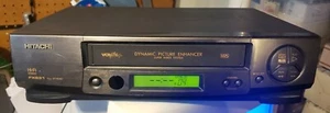Hitachi VT-FX631 Registratore videocassette stereo Hi-Fi VHS VCR senza telecomando - Foto 1 di 3