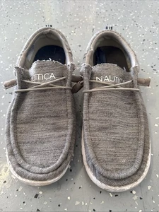 Nautica Men's Grey Canvas Slip-On Size 9 - Picture 1 of 4