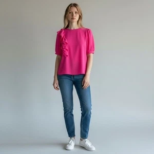 Blusa Jealous Tomato Rosa Caliente Manga Corta Asimétrica Volantes Frount Mediana - Imagen 1 de 10