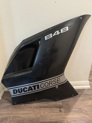 DUCATI 48012611AP 848 EVO CORSE 12-13 OEM LADO DERECHO MEDIO CARENADO SUPERIOR CAPUCHA Foto 1 de 4