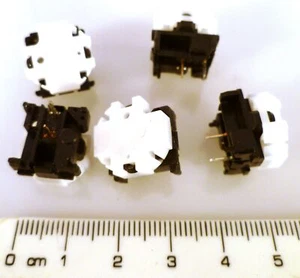 Marquardt 6425.0101-00 Leiterplattenhalterung Tastaturschalter AUS-(EIN) 5 Stück MBJ2-10 - Bild 1 von 2