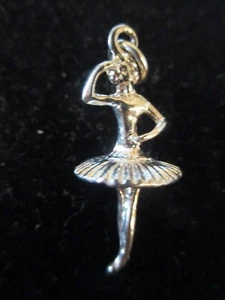 COLGANTE BAILARINA DE BALLET HACIENDO UNA PIRUETA - VIENE EN PLATA DE LEY .925 - Imagen 1 de 2