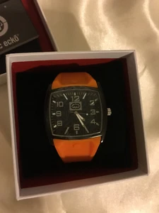 Marc Ecko: Reloj analógico de cuarzo unisex novedad, correa naranja/reloj negro de 2 piezas - Imagen 1 de 5