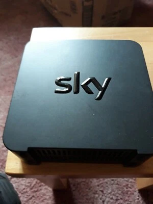 Sky Hub  CUBE  SR102 Wireless  Broadband Router Black  - Image 1 of 4