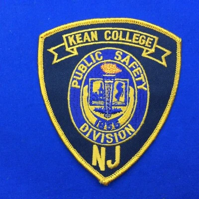 Parche de hombro uniforme de tela obsoleto de la División de Seguridad Pública de Kean College de Nueva Jersey Foto 1 de 3