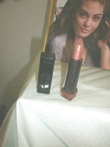COVER GIRL's STAR WARS LIPSTICK SHADE #70 - SHIMMERY NEUTRAL - Picture 1 of 2