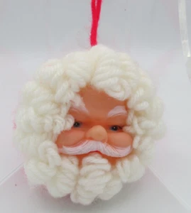 Vintage gehäkelter Weihnachtsmannkopf Weihnachtsschmuck Weihnachtskugel Handarbeit 4 cm - Bild 1 von 7