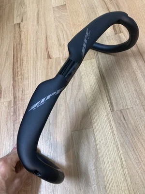 Zipp SL Speed aero carbon road handlebar 38 cm c-c internal routing matte black - Image 1 of 4