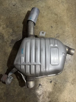 07-13 OEM BMW E90 E92 335i Silenciador de escape de fábrica N54 N55 corte derecho OEM 60K Foto 1 de 4