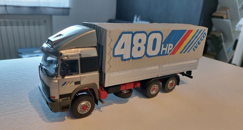 Camion Vintage Truck  IVECO TURBOSTAR 190-48 / 1992 - Die Cast Model 1/43 - Immagine 1 di 4