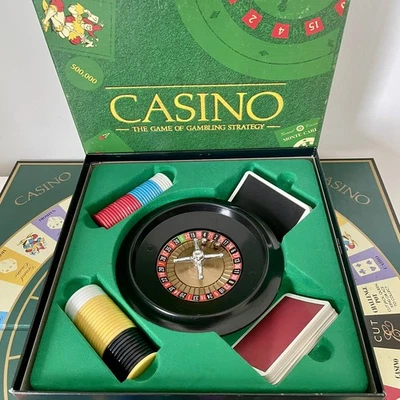 VINTAGE CASINO BOARD GAME - PARKER 1988 ROULETTE GAMBLING  GAME COMPLETE VGC - Image 1 of 4