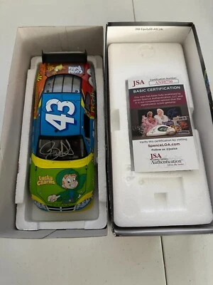 NASCAR BOBBY LABONTE #43 PERSONAJES DE EQUIDAD DE GENERAL MILLS 1/24 FIRMADO DIECAST Foto 1 de 4