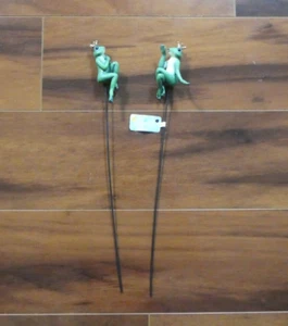 Frog Prince set of 2 yard garden decor pick stake Garden Gate Designs Jo-ann - Picture 1 of 5