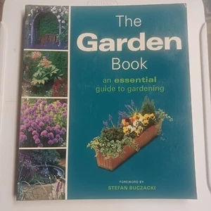 The Garden Book An Essential Guide To Gardening - Stefan Buczacki Paperback Book - Picture 1 of 2