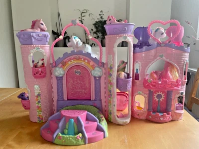 Mon Petit Poney: Chateau articulé avec multiples accessoires et figurines - Photo 1/4