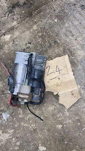 Jaguar XJ6/XJ8 X350 Air Suspension Compressor OEM - Picture 1 of 4
