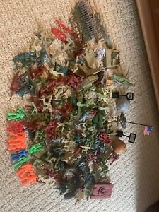 Lot Of Plastic Army Men Figures Accessories  Various Colors