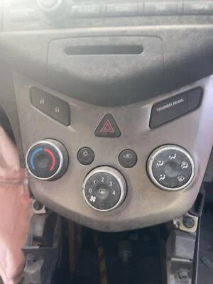 2015-2016 Chevrolet Sonic Ac Heater Climate Control Oe# 94781800 - Image 1 of 3