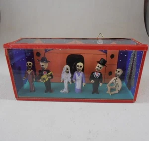 Mexican Diorama Day of the Dead Wedding Bride Groom Mariachi Nicho Box - Picture 1 of 9