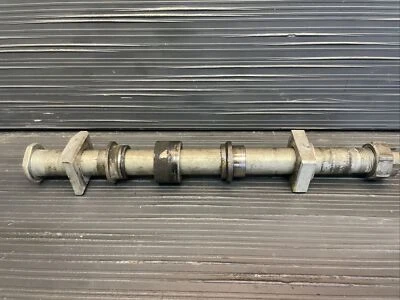 Kawasaki Ninja ZX6R 2009 eje de rueda trasera, eje de llanta trasera con espaciadores #2423 Foto 1 de 4