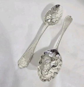 Georgische Sterlingsilber Beerenlöffel. London 1737 & 1763 - Bild 1 von 24