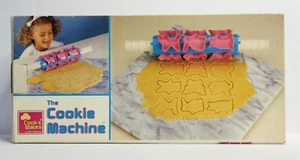 Vintage 1984 The Cook's Mates The Cookie Machine Cookie Cutter Set CM-36 NIB - Picture 1 of 9